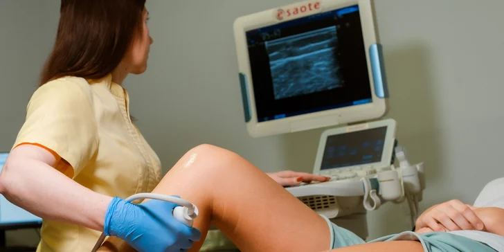 Vyšetrenie sonografom je neinvazívne a bezbolestné a poskytuje informácie o štruktúre cievy, priechodnosti a rýchlosti šírenia krv v cieve a spoľahlivo pomáha určiť stupeň poškodenia ciev.