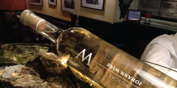 Vybírat můžete z šesti druhů vín včetně bublinek, sommelier vám rád poradí.
