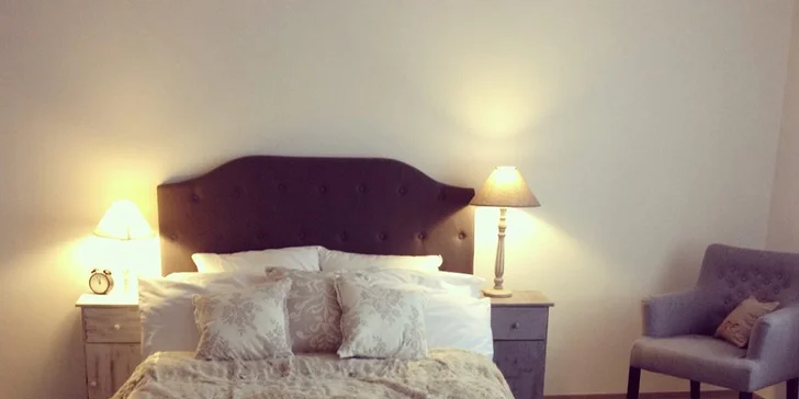 Romantické focení pro pár či jednoho včetně make-upu v luxusním prostředí Boudoir studia