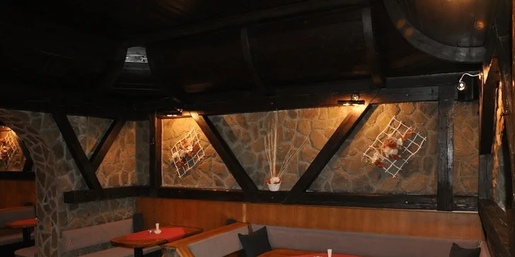 Dvojitý tatarský biftek (240 g) + neomezeně topinek