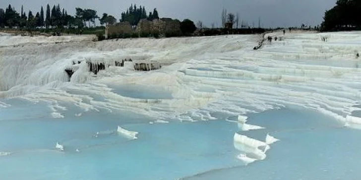 7990 Kč za letecký zájezd do Turecka na OSM dní. Pohoda v 5* hotelech na Riviéře, moře, výlet do světoznámé Pamukkale, bohatá polopenze, delegát.