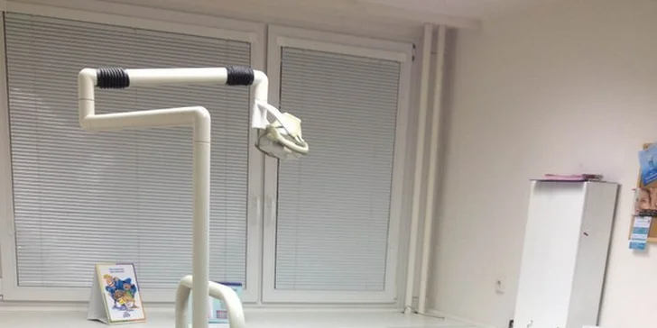 Pečlivá dentální hygiena a air flow na Žižkově