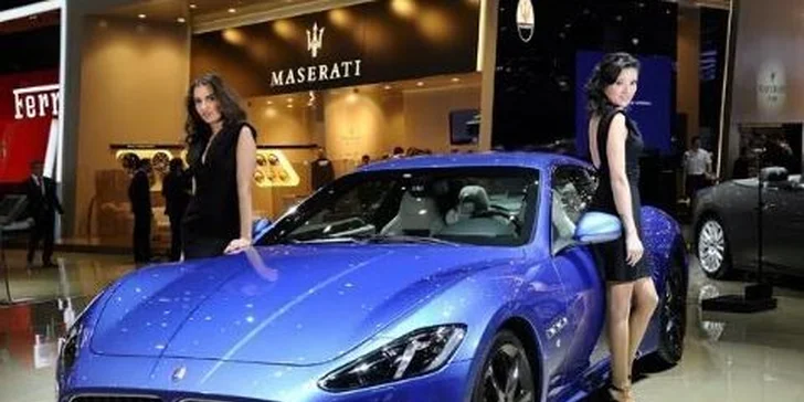 Obdivujte luxusní vozy na autosalonu v Ženevě