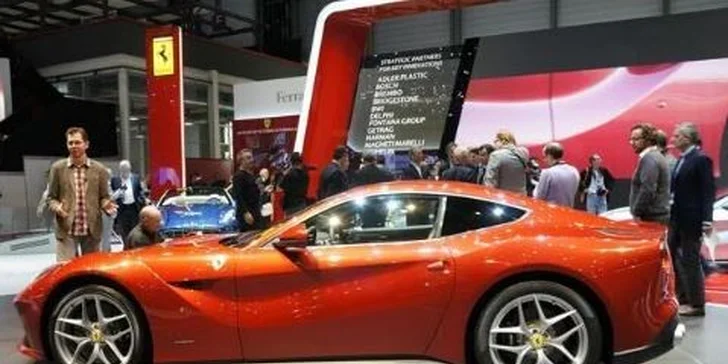 Obdivujte luxusní vozy na autosalonu v Ženevě