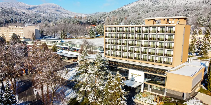 Dovolená v Bardejovských lázních ve 4* hotelu: plná penze, procedury a neomezený wellness