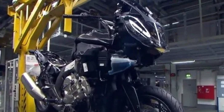 Celodenní výlet do výrobny motorek BMW v Berlíně