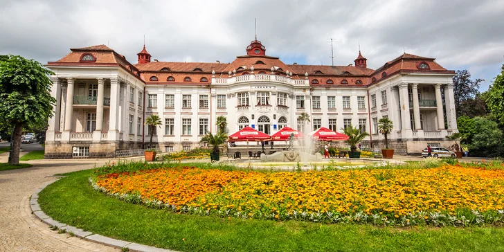 Zažijete blahodárné účinky minerální relaxační koupele Císařovny Sissi a potěšení z příjemně strávených chvil.