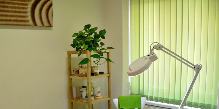 Permanentní make-up obočí nebo oční linky