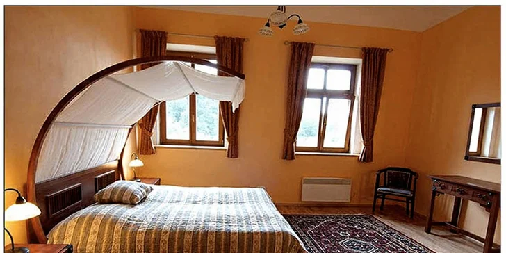Relax pro dva u hradu Loket - turistika, kola i běžky