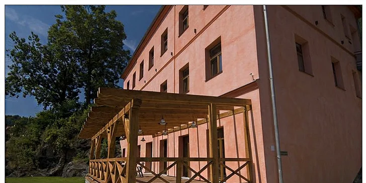 Relax pro dva u hradu Loket - turistika, kola i běžky