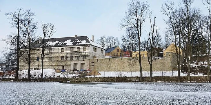 Romantická dovolená v Tvrzi Orlice**** vč. polopenze, wellness a prohlídky tvrze