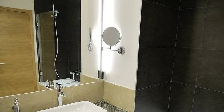 4* pobyt s nádechem historie: Polopenze, wellness i možnost prohlídky tvrze
