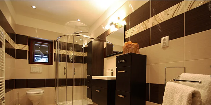 Švýcarský srub pro 4 osoby a neomezeně sauna