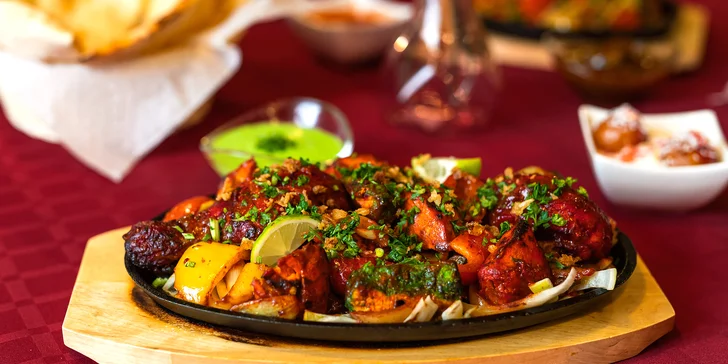 Čeká vás chicken tikka, tandoori tikka, pudina tikka (celkem 300 g masa).