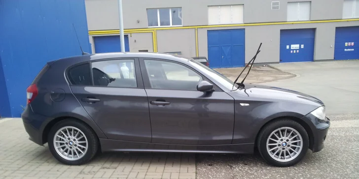 Kompletní vyčištění vozidla v Hradci Králové