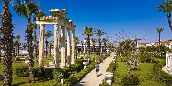 K výletu zve např. 5 km vzdálené město Belek.