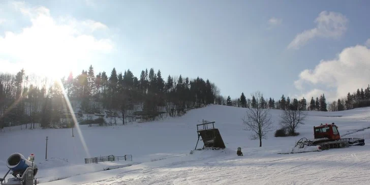 Celodenní skipass do ski areálu Opálená