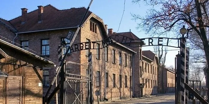 Připomínka zločinů 2. světové války: poznávací exkurze do Krakova a Osvětimi