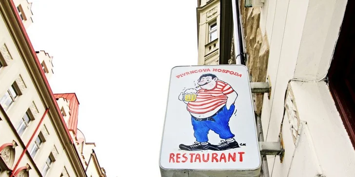 1 kg kuřecích křídel + přílohy v restauraci U Pivrnce