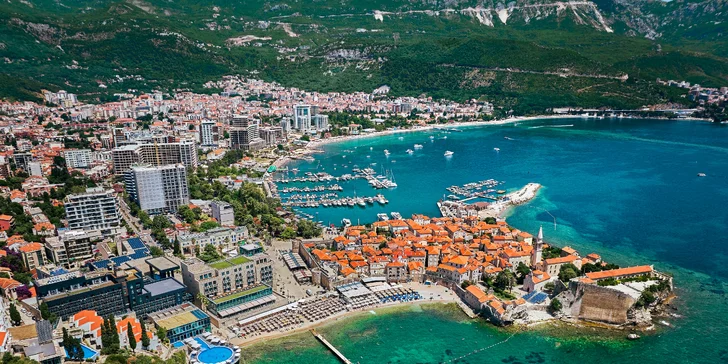 Ubytovanie sa nachádza len 900 m od malebnej pláže.
