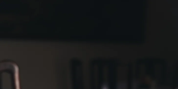 Sladkou tečkou jsou křupavé smažené tarové koláčky, případně i liči.