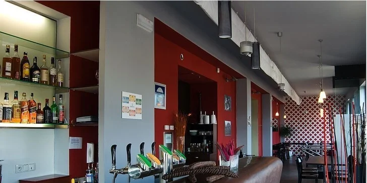 Vydatné menu o 3 chodech v restauraci ne-SMYSL