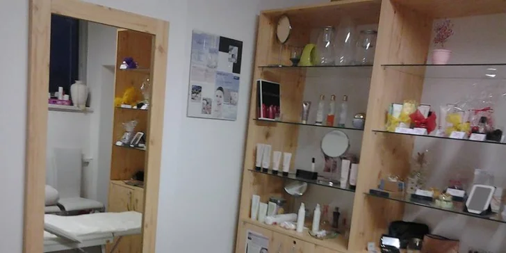 Čištění ultrazvukovou špachtlí + luxusní liftingová masáž ve studiu krásy v Třinci