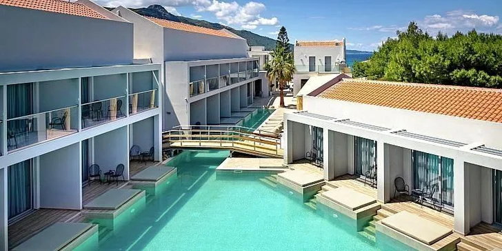 Hotel se pyšní skvělou polohou v dosahu krásné pláže Banana Beach. 