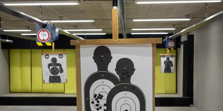 Nechcete sem chodit sami? Pořiďte dva vouchery a zamluvte si s někým stejný termín. Případně s sebou vezměte doprovod – jeden člověk s vámi může přijít jako divák.