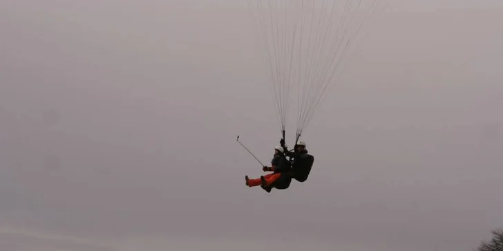 Paraglidingové tandemové lety nad krásami Česka