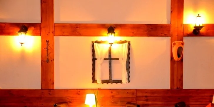 Výběr ze dvou šťavnatých balkánských menu pro 2 osoby