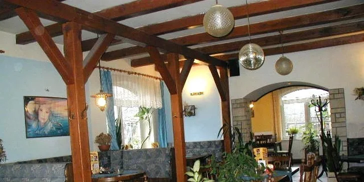 400g nebo 650g špíz s kuřecím i kotletou a chleba s domácími škvarky