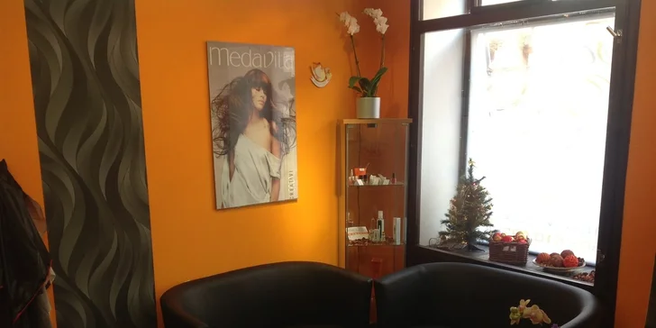 Dámský střih včetně foukané a stylingu