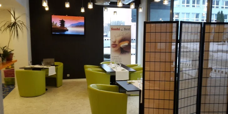 30 kousků sushi a 2x miso polévka v Sushi Best