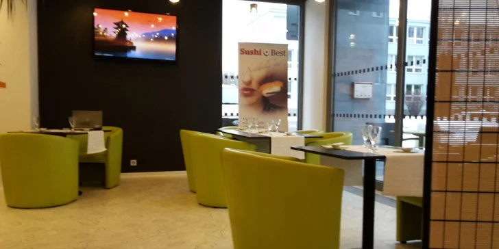 30 kousků sushi a 2x miso polévka v Sushi Best