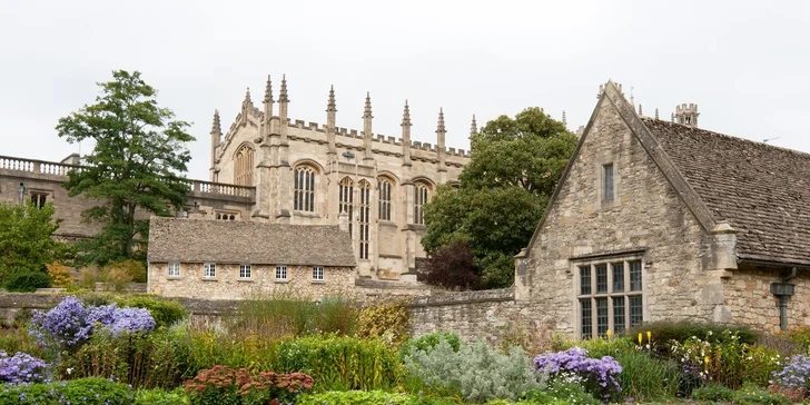 Londýn, Stonehenge i Oxford či Windsor