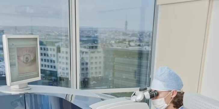 Bezdotyková laserová operace očí ASA 6D