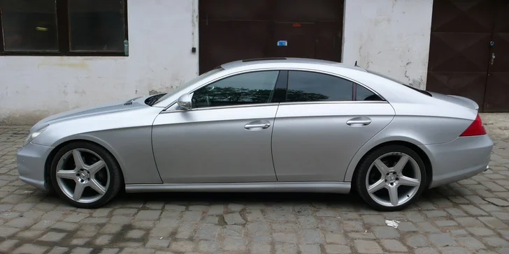 Tónování autoskel špičkovou fólií SunTek