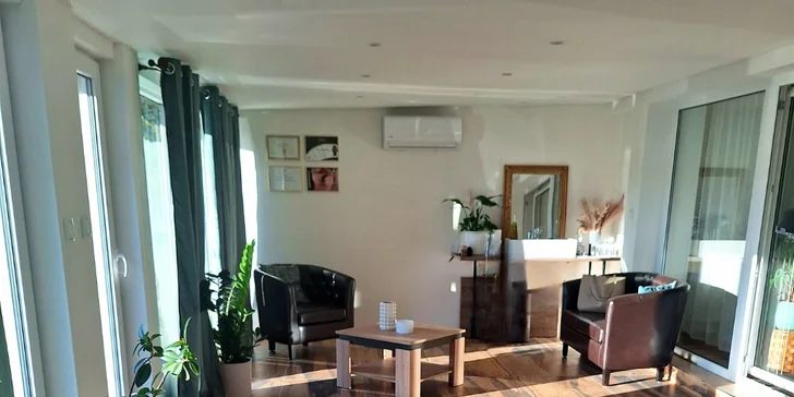 Amália Salón nájdete v centre Kapušian