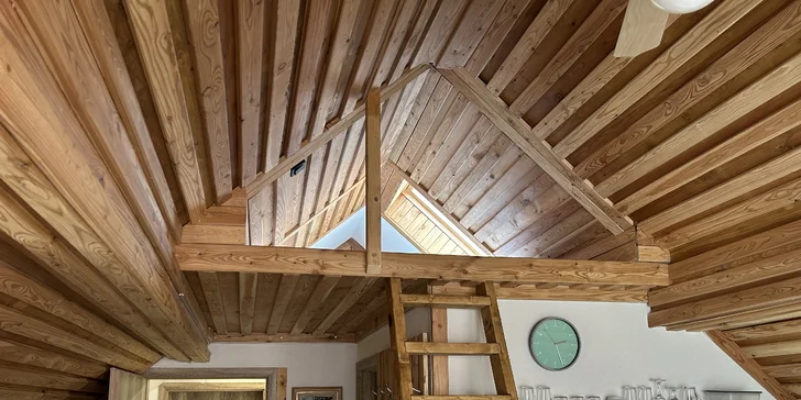 Apartmán 5 umožňuje spanie v mezonete.