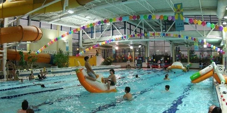 Šup do plavek: Vodní radovánky v aquacentru Letňany