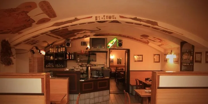 1600 g pečeného vepřového kolene U Pivrnce