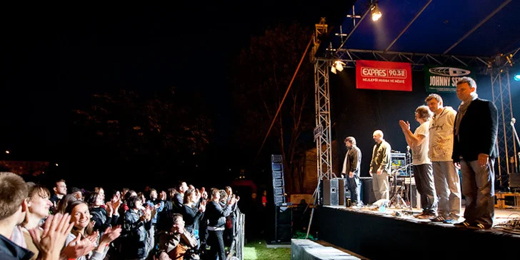 Dvě vstupenky na jarní festival Motol Motolice s Danem Bártou & Illustratosphere! Bohatý program, veškerý výtěžek bude předán nadaci Národ dětem.