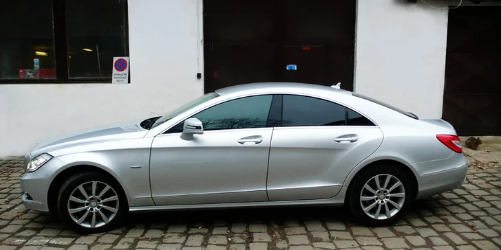 Tónování zadních autoskel americkou fólií SunTek