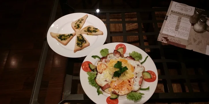 Snídaně pro 2 osoby v restauraci Café 04