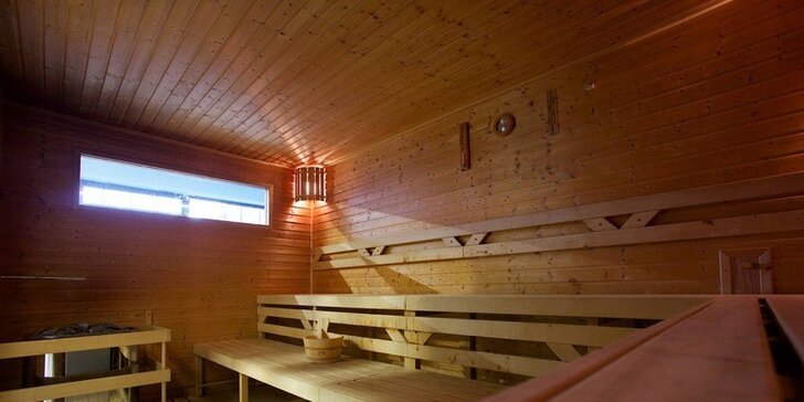 1,5 h privátní sauny a vířivky až pro 6 osob