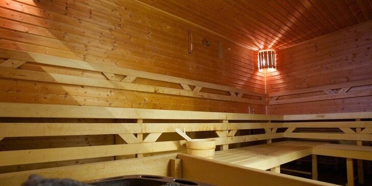 1,5 h privátní sauny a vířivky až pro 6 osob