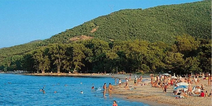 12 dní v Řecku. Apartmány s bazény blízko moře