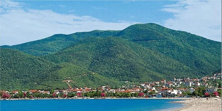 12 dní v Řecku. Apartmány s bazény blízko moře