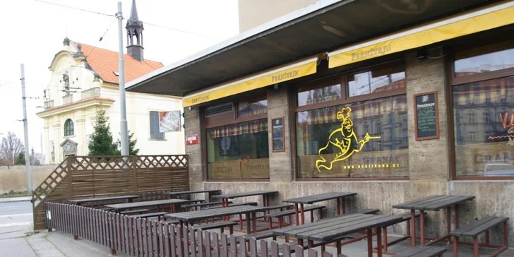 1 kg grilovaných vepřových žeber s hořčicí a křenem